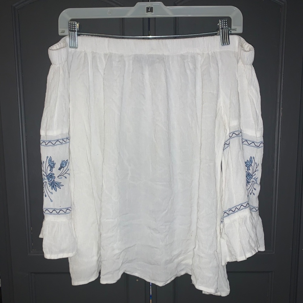 Flowy Shoulder shirt